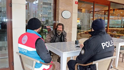 İstanbul'da sokakta yaşayan 159 kişi otellere yerleştirildi