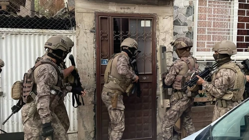 İstanbul'da DEAŞ'a yönelik düzenlenen operasyonda 110 şüpheli gözaltında