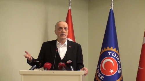 "Ne oyum ne yetkim var!"