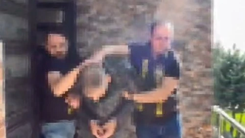 Esenyurt'ta taksi şoförü tartıştığı kadını darbetti