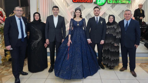 Karasansar ailesinin mutlu günü