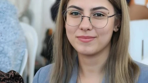 Esila ve 2 öğrenci serbest