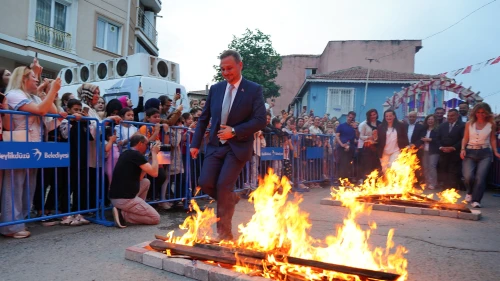 Beylikdüzü halkı Hıdırellez Şenliği'ni kutladı
