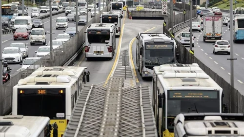 Metrobüsten torbacı çıktı