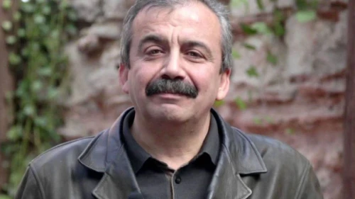 Sırrı Süreyya Önder hayatını kaybetti!