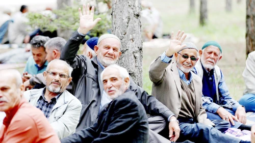 Emekliler ara zam bekliyor!