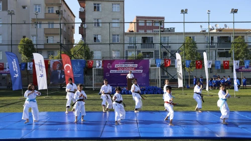 Küçükçekmece'de on üç branşta ücretsiz eğitim