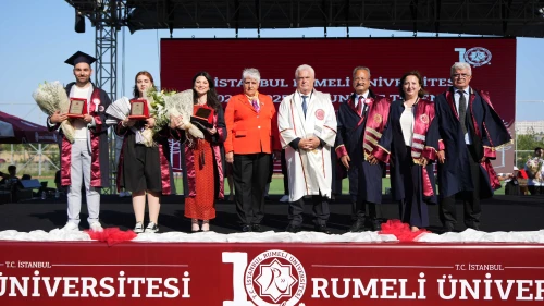 Rumeli Üniversitesi'nde mezuniyet coşkusu!