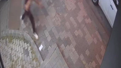 Küçükçekmece'de eski çalışanını satırla kovaladı!