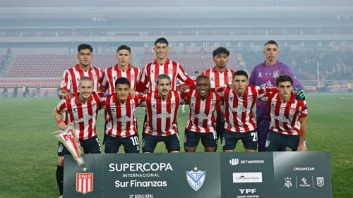 Muslera, Estudiantes kariyerine mağlubiyetle başladı