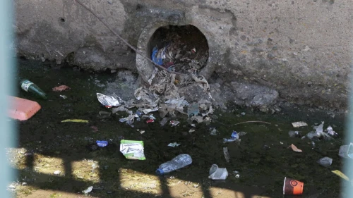Galata Deresi çöple doldu, mahalleli tepki gösterdi