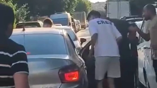 Karı koca tartıştı vatandaş yetişti