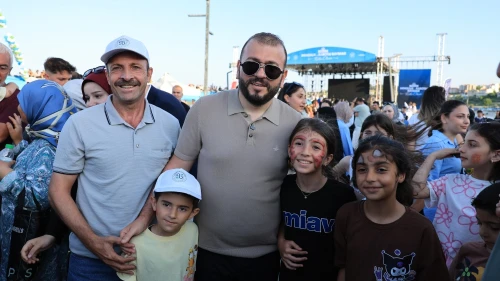Arnavutköy  bayram etti