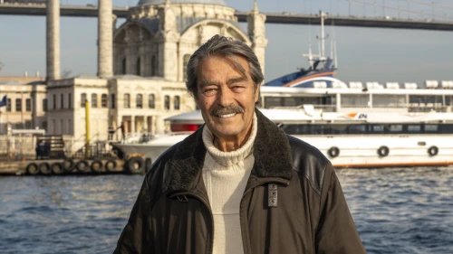 Türk sinemasının efsane ismi kadir inanır, sağlık mücadelesinde kararlılıkla ilerliyor