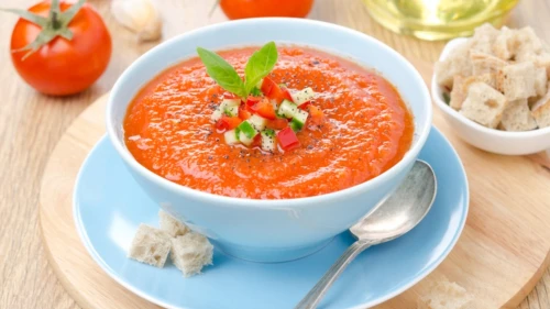 İspanyolların yaz serinliği, geleneksel lezzetlerinden vazgeçmiyorlar