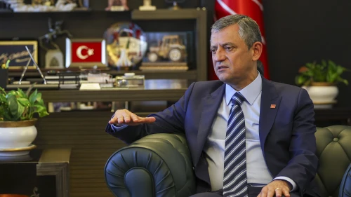 CHP Lideri Özel, Zeydan Karalar'ın tutuklanmasını rezalet olarak adlandırdı