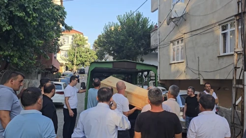 Sancaktepe'de aile faciası! Babasını bıçakladı!