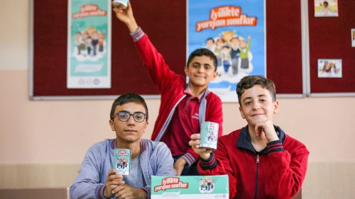 İHH'nın iyilik yarışı: 42 ülkede 11 bin yetime destek