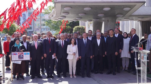 15 Temmuz şehitleri İBB  önünde anıldı