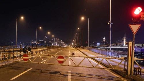 Yeni Galata köprüsü geçici olarak trafik kapatıldı, bakım çalışmaları başladı