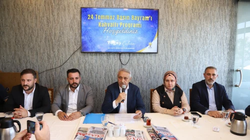 AK Parti Esenyurt İlçe Başkanı Togay Çoban hastane müjdesi verdi