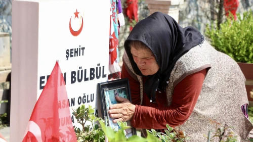 Şehit Eren Bülbül'ün annesinden açıklama: Kokusuna doyamadım