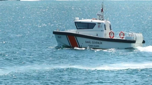 Sarayburnu Sahili'nde denizde kaybolan Şahap Erol’u arama çalışmaları sürüyor