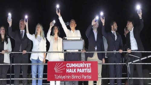 Özgür Özel Üsküdar'da konuştu: Kale siyaseti bitmiştir!