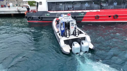 İstanbul Boğazı'ndaki yarışmada kaybolan Rus yüzücü hala aranıyor