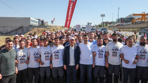 CHP'li gençler Adana'dan Silivri'ye Özgürlük Yürüyüşü'nde İstanbul'a ulaştı