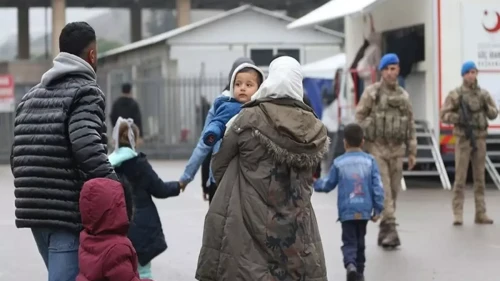 Bakan Yerlikaya ülkesine dönen Suriyelilerin sayısını verdi!
