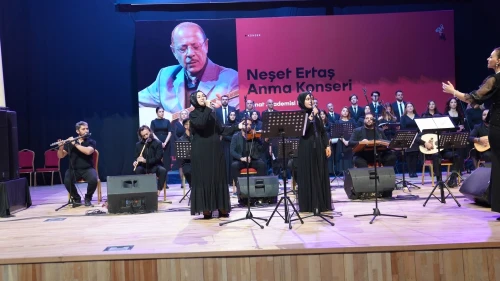 Neşet Baba Arnavutköy'de türküleriyle anıldı