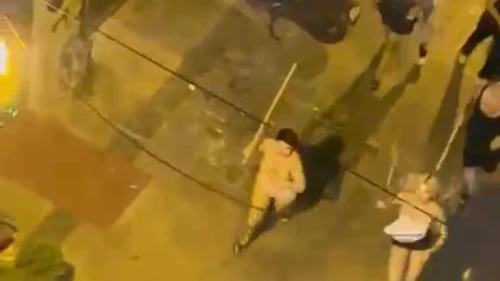 Taksim'de 8 trans birey 1 kişiyi sopayla darbetti