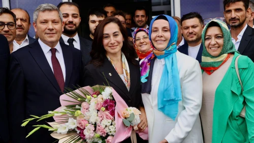 CHP Beykoz İlçe Gençlik Kolları Başkanı, Özlem Gürzel'in şikayetiyle gözaltında!