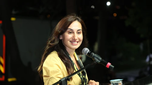 Özlem Gürzel saf mı değiştirecek?