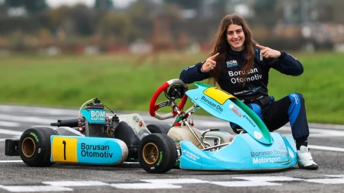 Ayşe Çebi Ayşe Çebi Türkiye Karting Şampiyonu oldu
