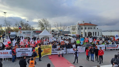 Emekliler Kadıköy'de hak arayışında!