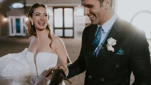 Yasemin FBI ajanıyla evlendi