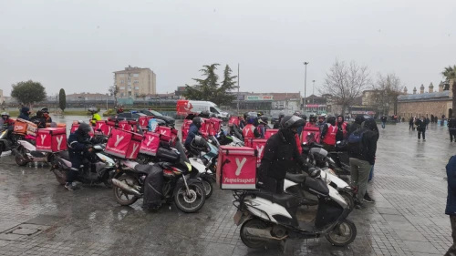 Kuryeler kontak kapattı