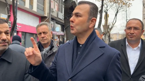 Milletvekili İzsiz esnaf turuna çıktı: "Halk kırgın da olsa AK Parti diyor"