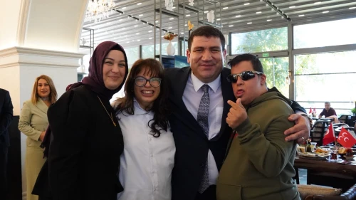 MHP Beylikdüzü İlçe Başkanı Eremsayın, Özel Gereksinimli Bireylerle Buluştu