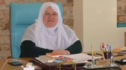 Mihalgazi Belediye Başkanı Akgün'e kıyafeti üzerinden hakaret eden Korkmaz İyi Parti'den ihraç edildi