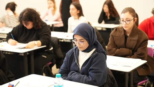 İBB öğrencinin yanında