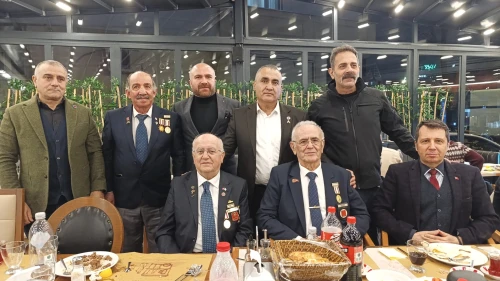 Bu sofrada yalnızlık yok