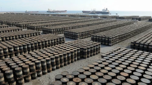 Uluslararası Enerji Ajansı 400 milyon varil petrolü piyasaya sürme kararı aldı