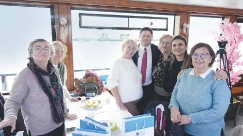 Kadıköy yaşlıya hürmet ediyor!