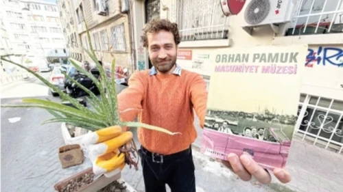 Bitki adam İstanbul sokaklarında