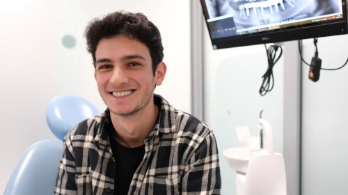 Kalça kemiğinden inci dişlere: Yusuf, 2 yıllık tedavinin ardından gülüşüne kavuştu