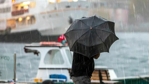 İstanbul'a kış geri geldi