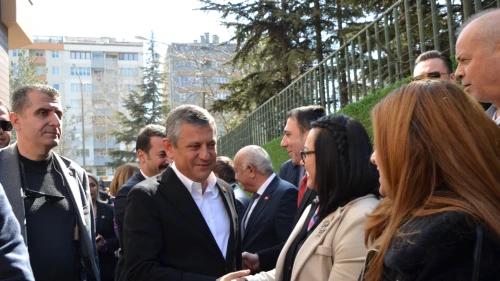 Özgür Özel: İktidarımızda esnafın da emeklinin de yüzü gülecek